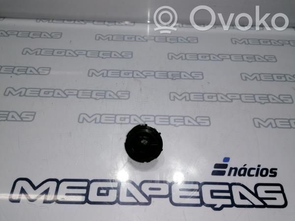 Altavoz del panel   8A6T18808BB
