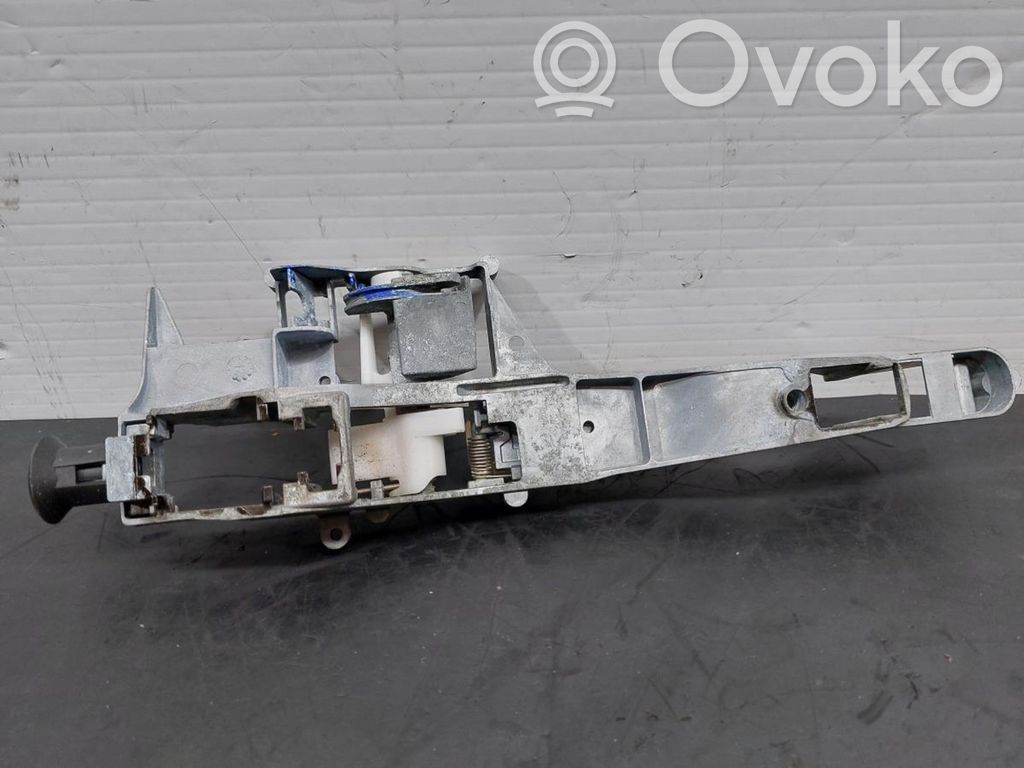 Peugeot RCZ Etuoven sisäkahvan kehys 