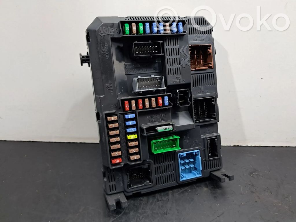 Peugeot 208 I SAM control unit 