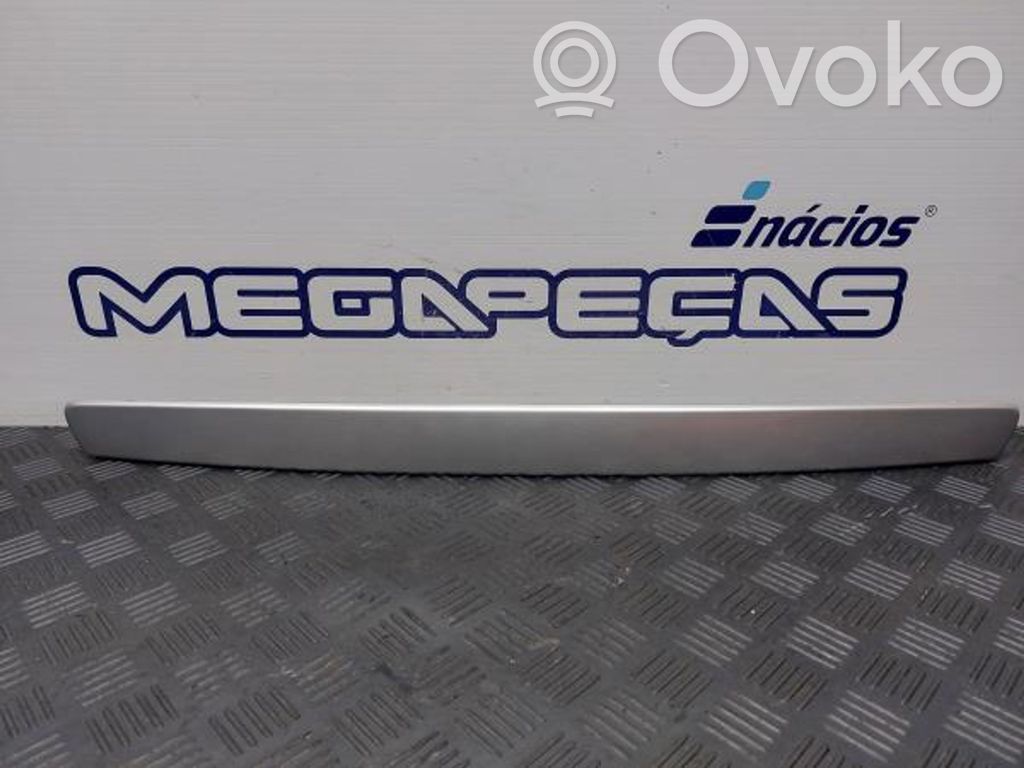 Peugeot 308 SW  Rivestimento laterale del portellone posteriore/bagagliaio 