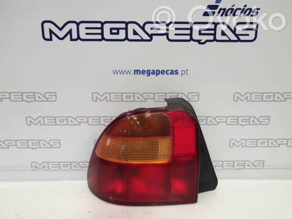 Rover 100 Luces portón trasero/de freno 