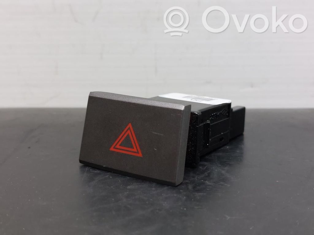 Hätävilkkujen kytkin   847402S450