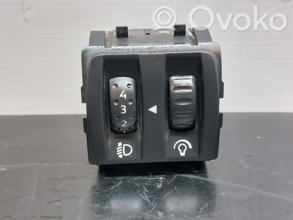 Interruttore luci   251900001R