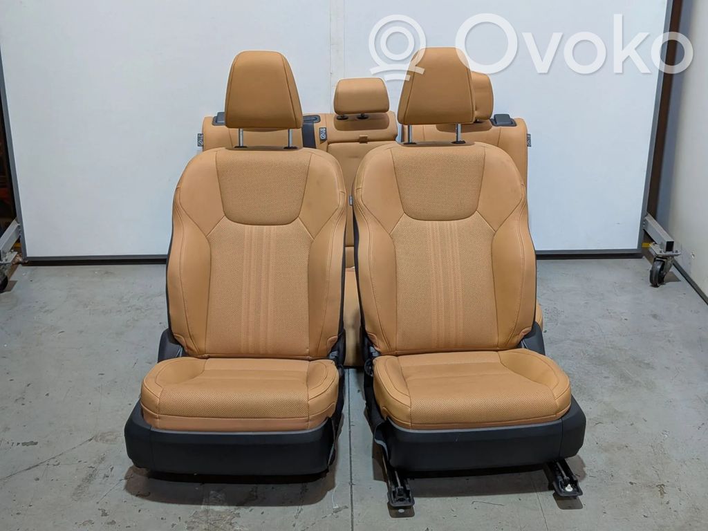 Seat set