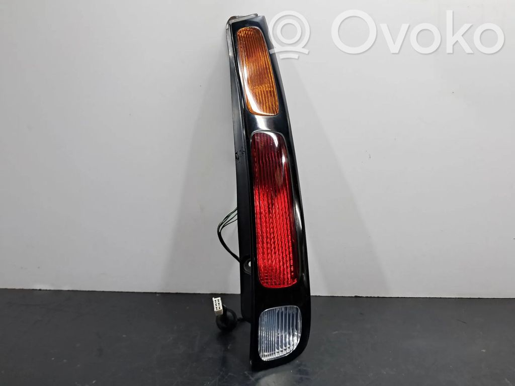 Toyota Corolla Verso E110 Luci posteriori 