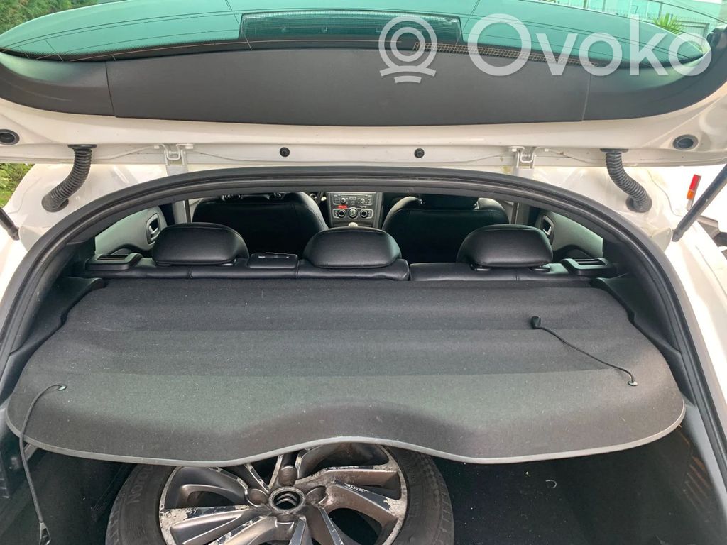 Citroen DS4 Hattuhylly 
