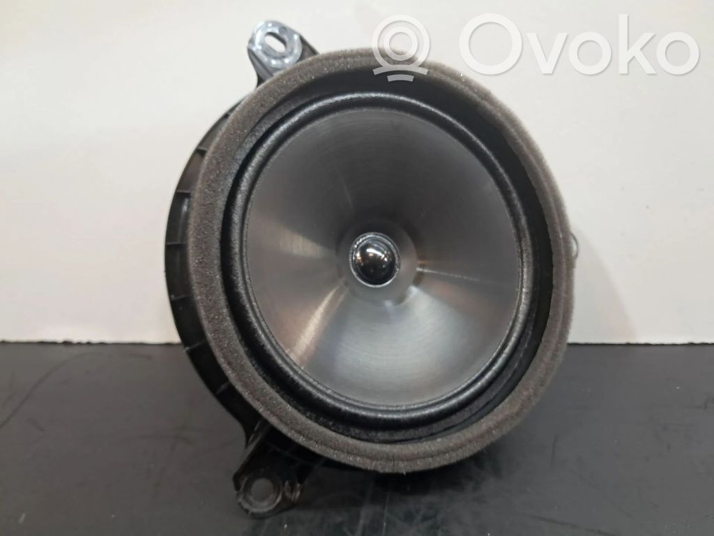 Toyota RAV 4 (XA50) Altavoz del panel 