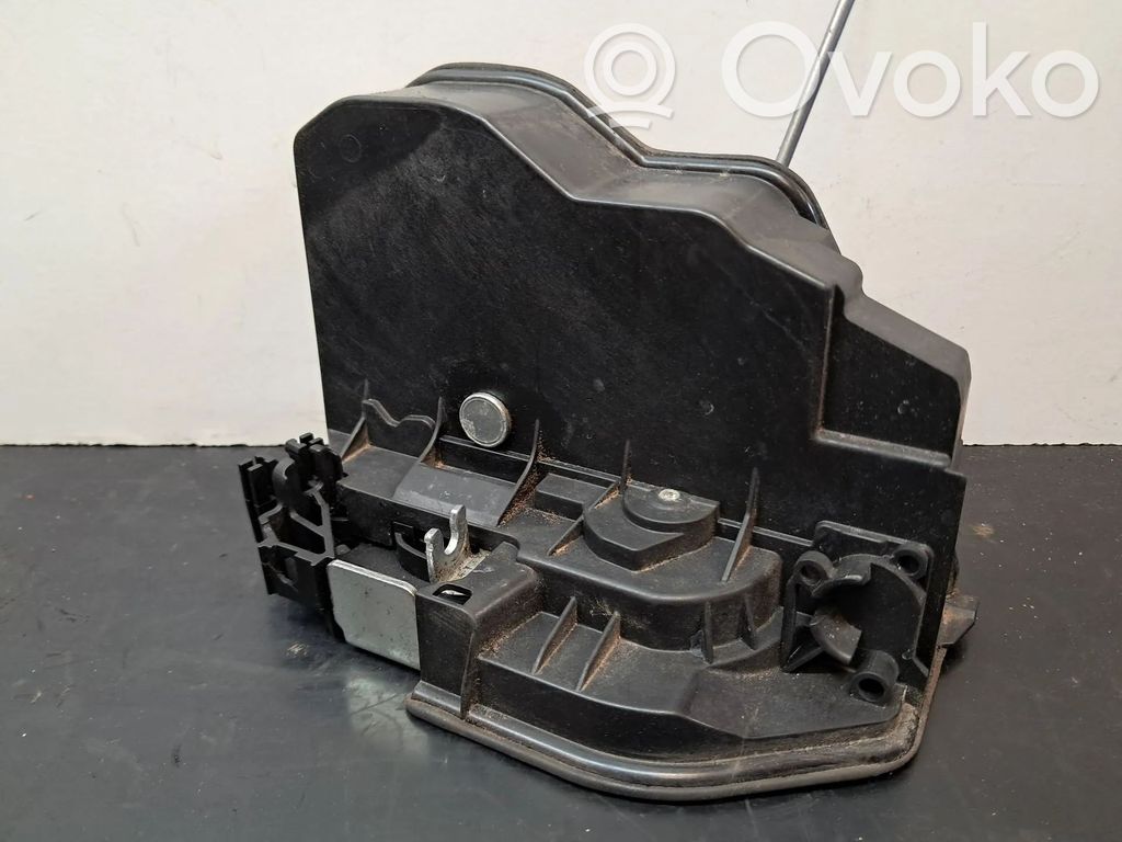 BMW 1 F20 F21 Takaoven lukko 