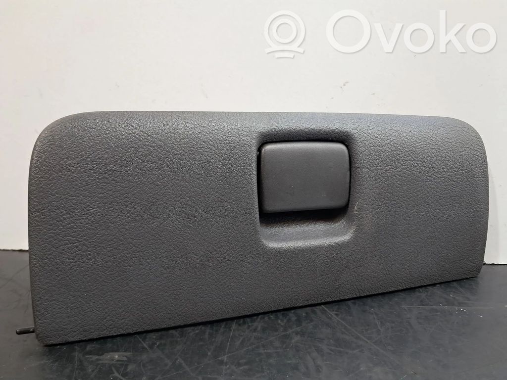 Renault Clio II Kita salono detalė 