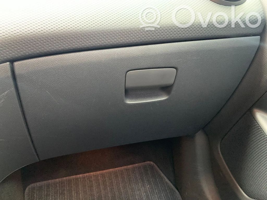 Mercedes-Benz A W176 Boite à gants