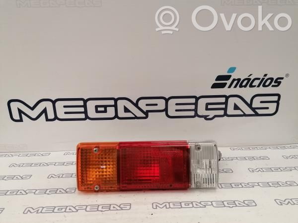 Toyota Hilux (N140, N150, N160, N170) Luci posteriori