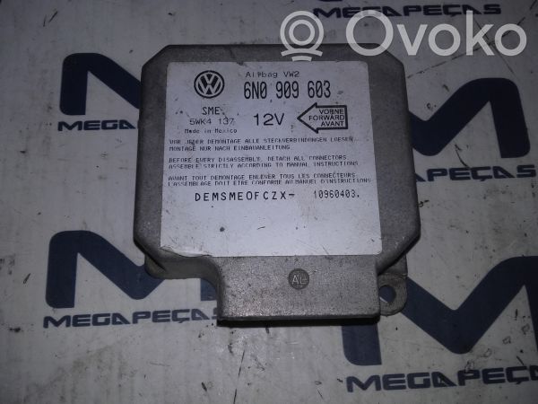 Volkswagen Polo III 6N 6N2 6NF Unitate/modul de comandă airbaguri 