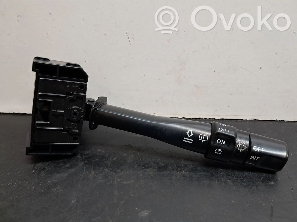 Honda CR-V Wiper speed switch 