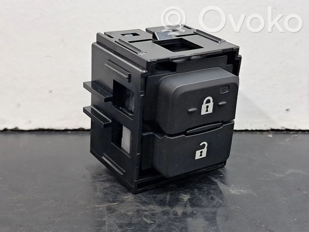 Central locking switch button   8493078040,8493078040