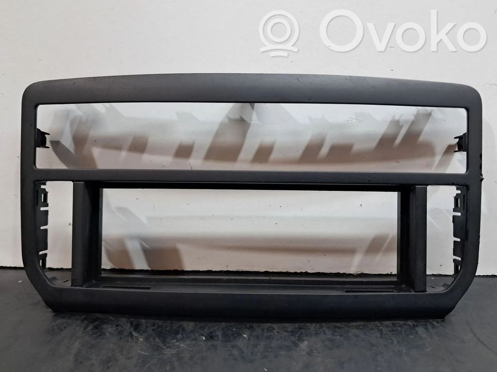 Citroen C5 Verkleidung Radio / Navigation 