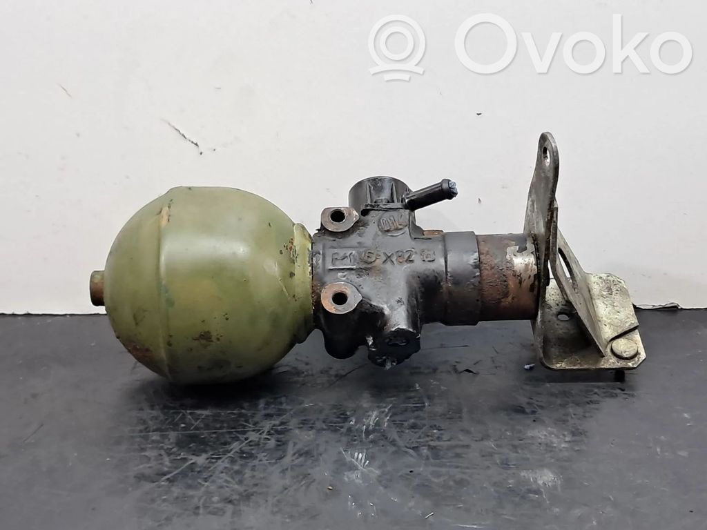 Air suspension compressor/pump   95437354,588679