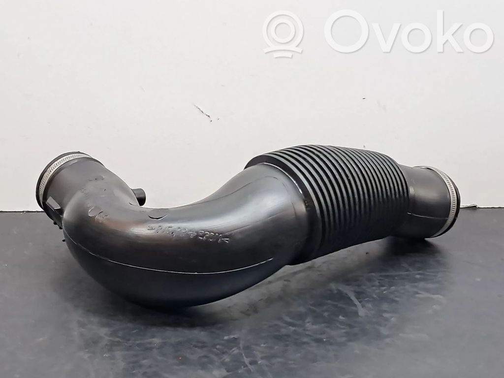 Peugeot 206 Turboahtimen ilmanoton letku 