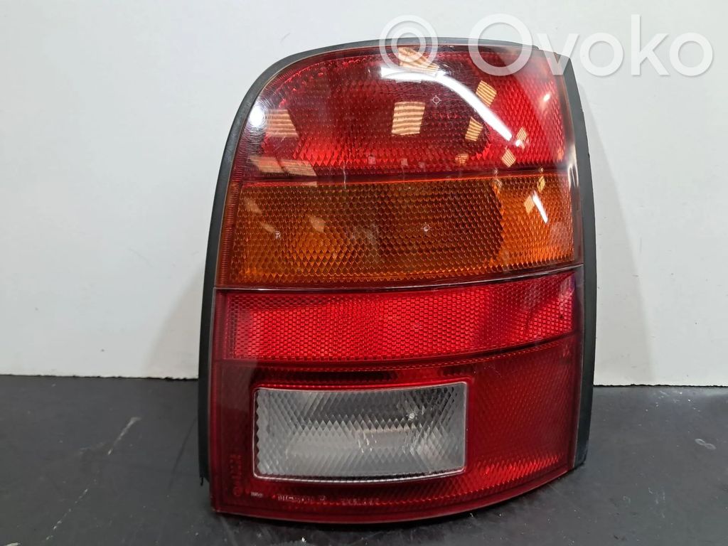 Luz trasera/de freno   B65505F301,B65505F301