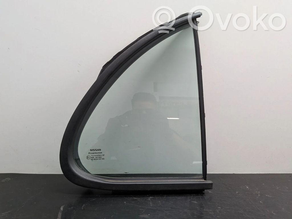 Nissan Micra Geam lateral spate