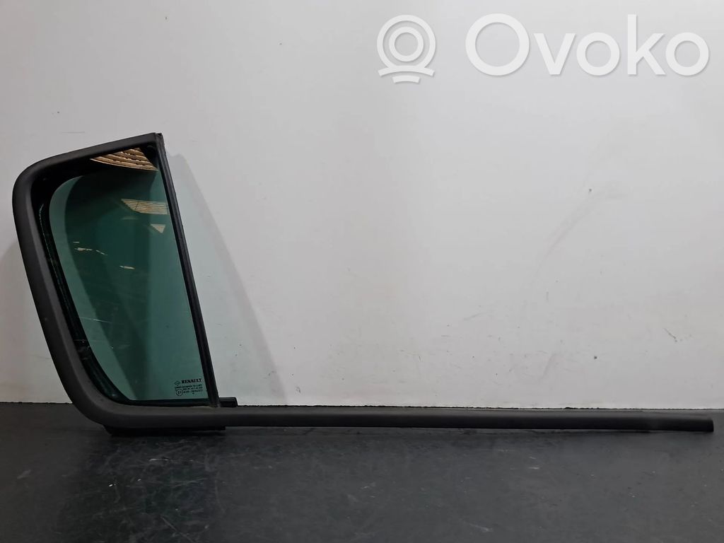 Geam lateral spate   8200674056,8200432902