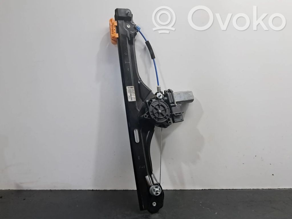 BMW 2 F46 Mechanizm podnoszenia szyby przedniej bez silnika 