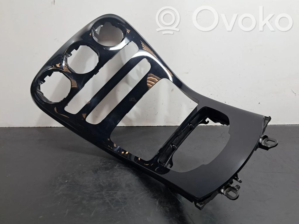 Mercedes-Benz GLC X253 C253 Radio/GPS head unit trim 