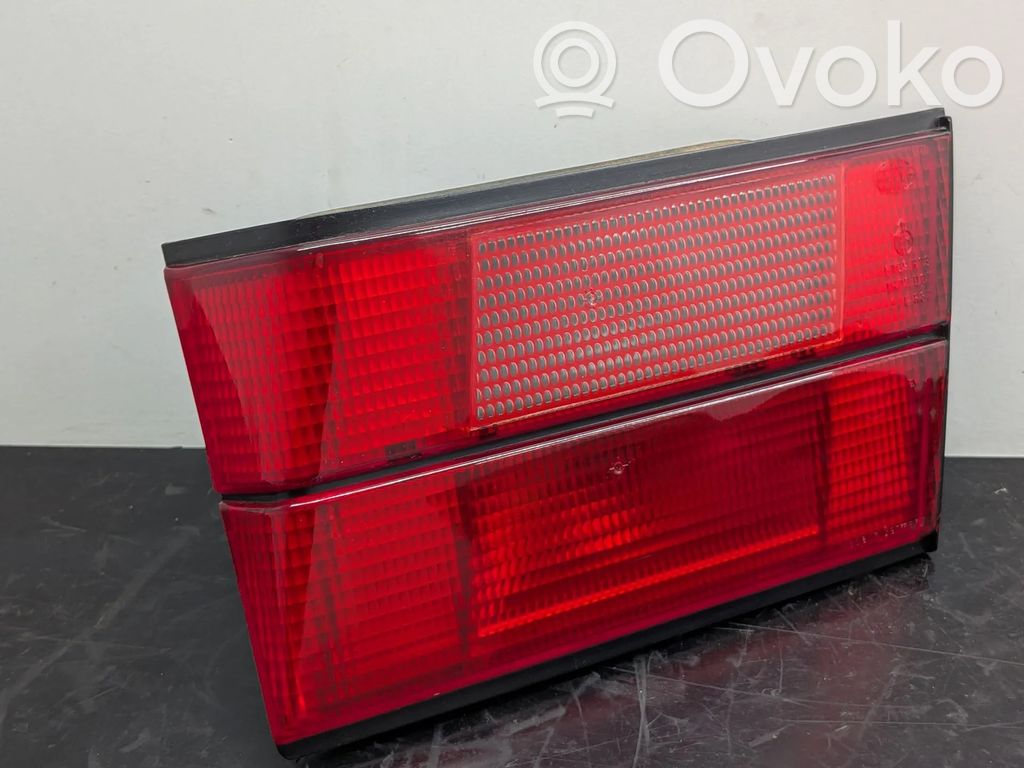 BMW 5 E34 Lampy tylnej klapy bagażnika 