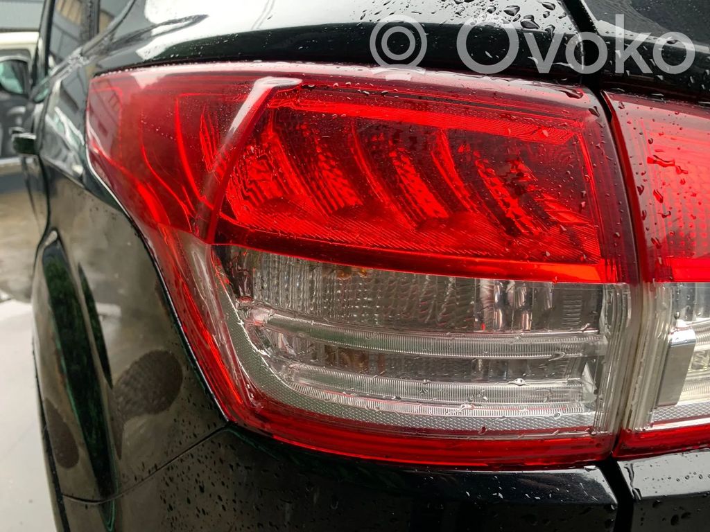 Ford Kuga II Luci posteriori del portellone del bagagliaio 