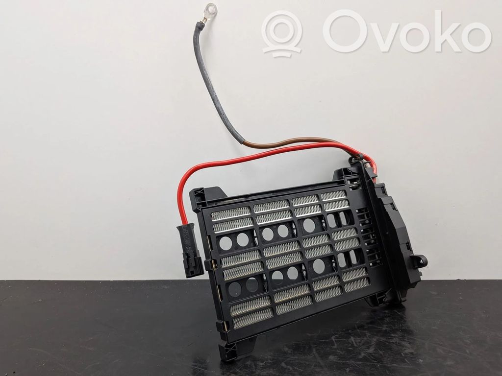 BMW 2 F46 Releu ventilator aerotermă 