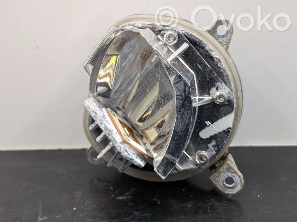 BMW 2 F46 Lastre de faros xenón 