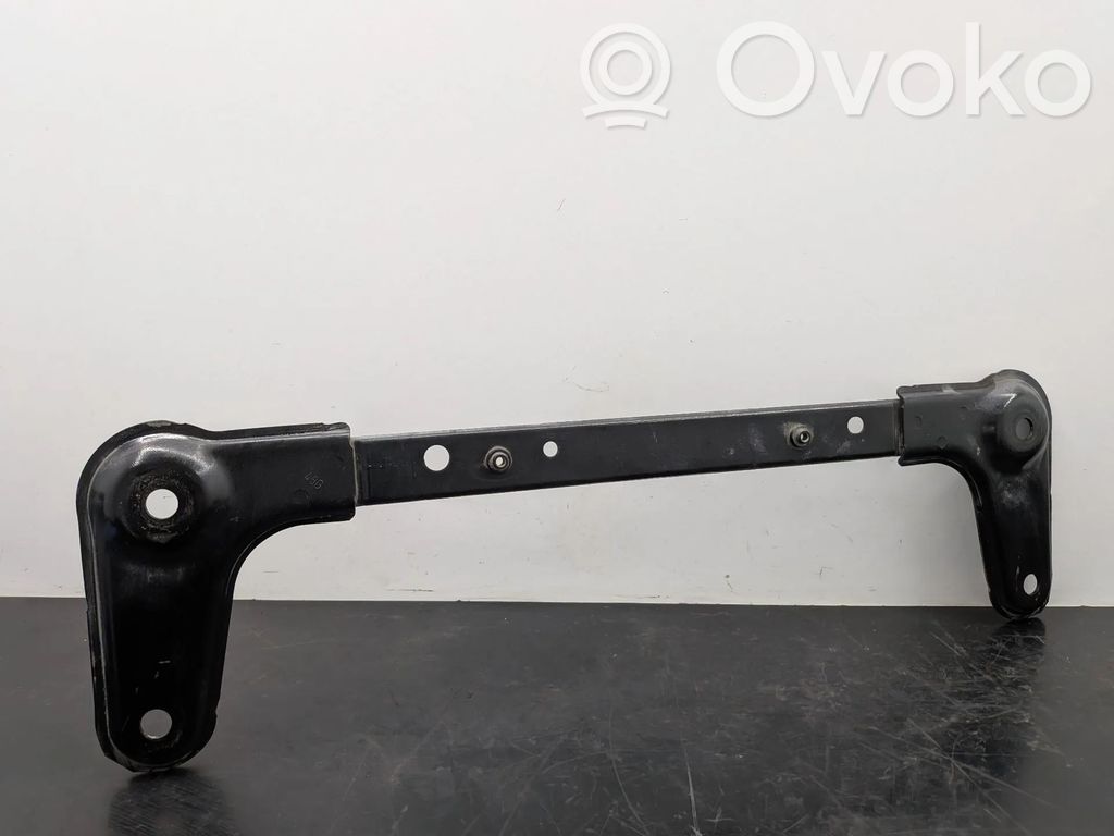 Holder (bracket)   8200537419