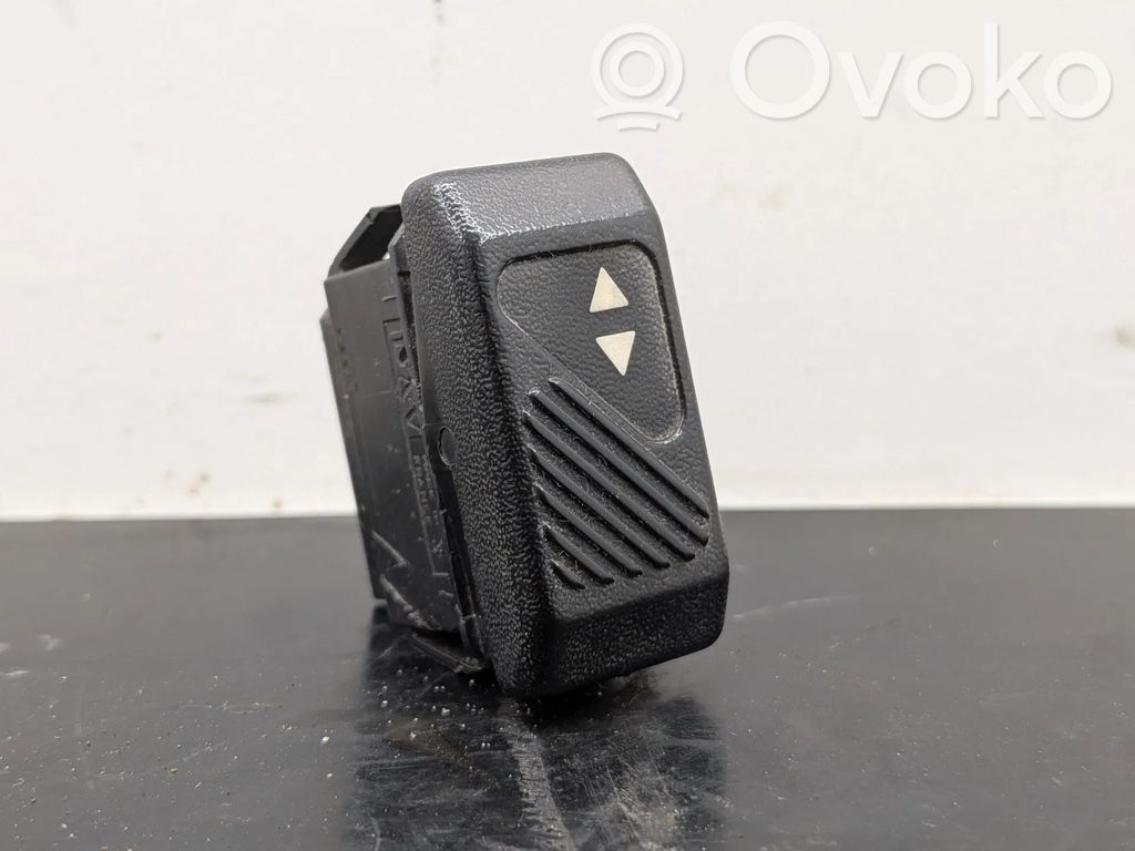 Renault Clio I Przyciski szyb 