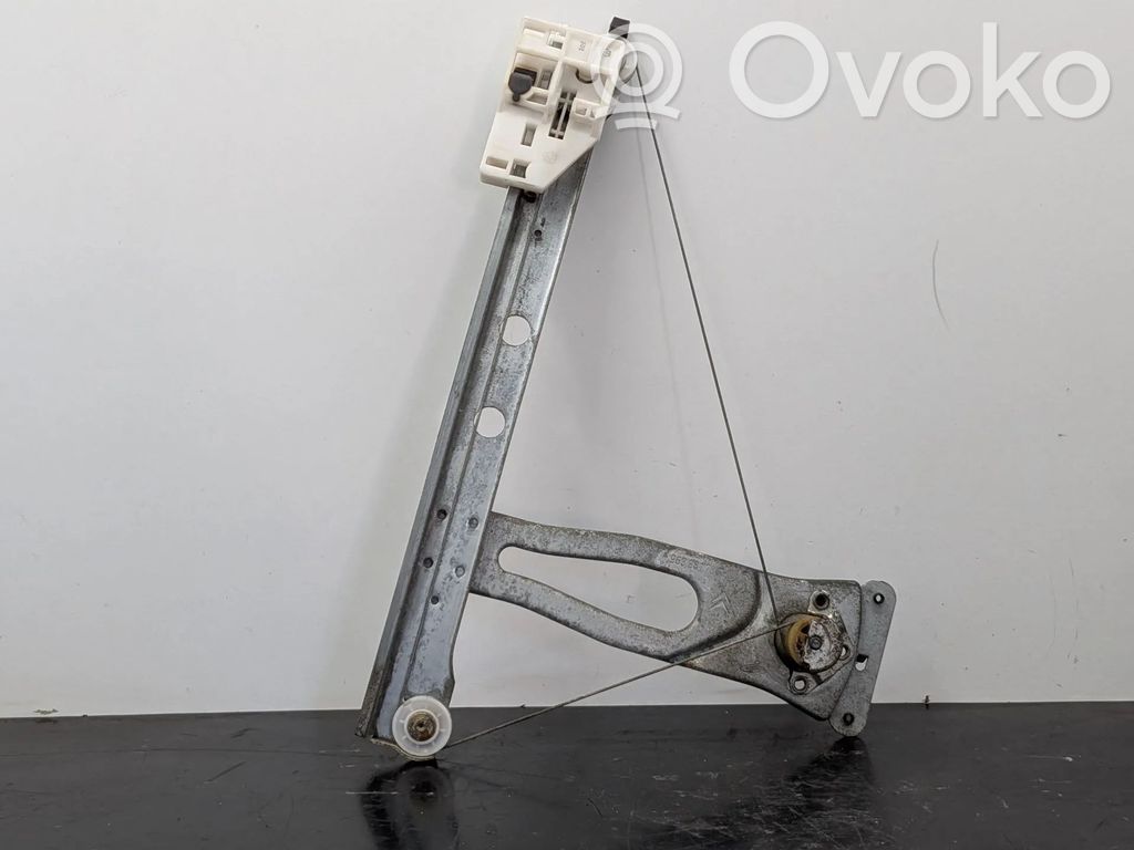 Citroen C3 Mecanismo para subir la puerta trasera sin motor 