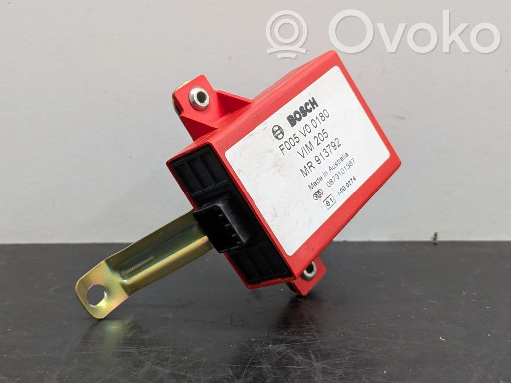 Ignition-blocking relay   MR913792,F005V00180