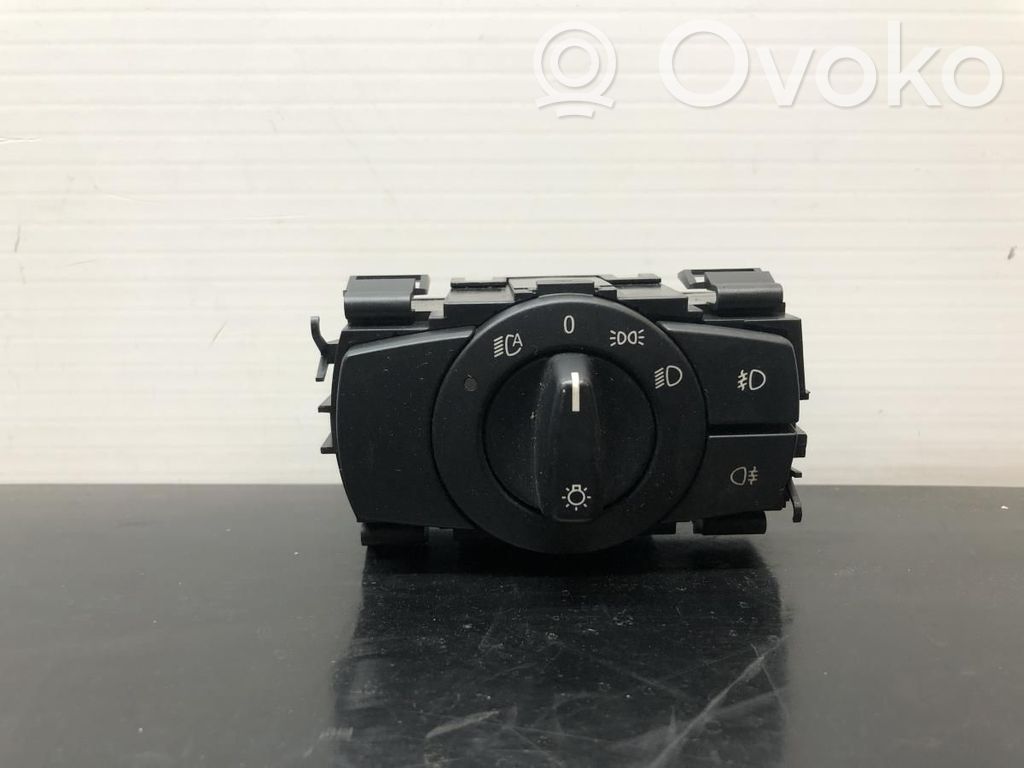 Lichtschalter   693279604