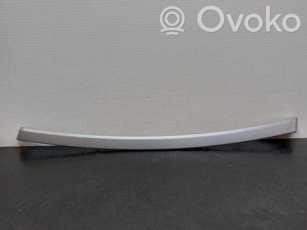 Moulure de porte avant   9145408