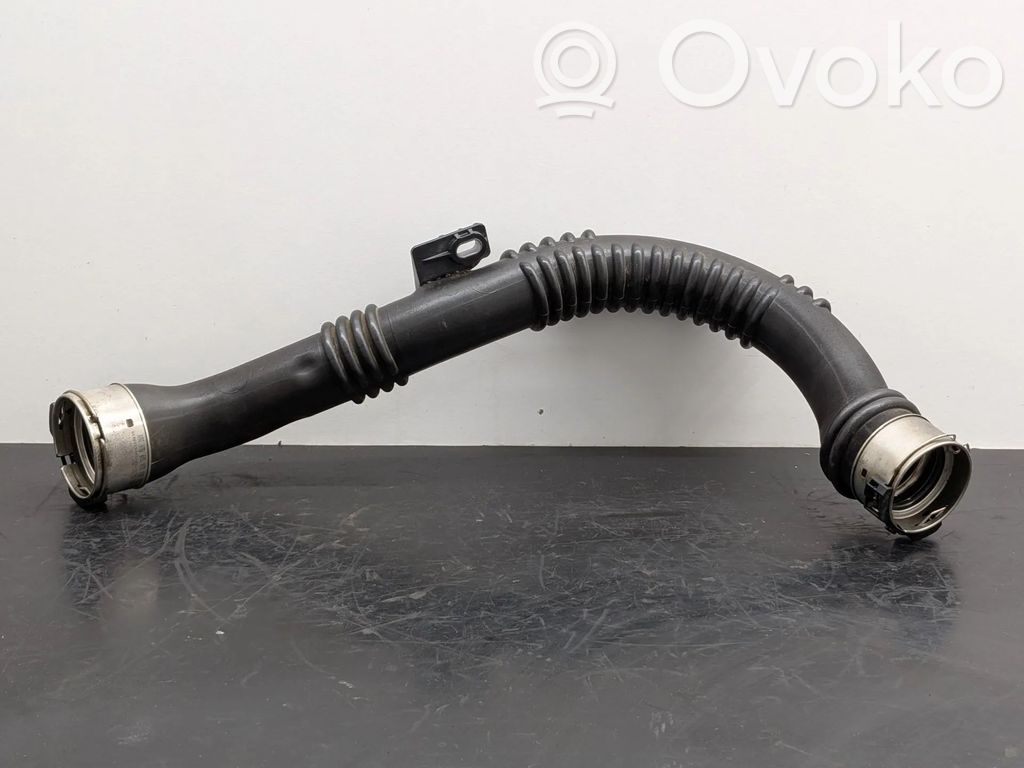 Renault Trafic III (X82) Furtun/conductă intercooler 