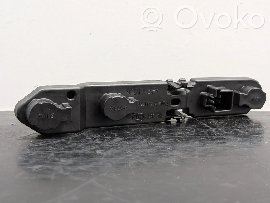 Volvo S60 Porte ampoule de feu arrière