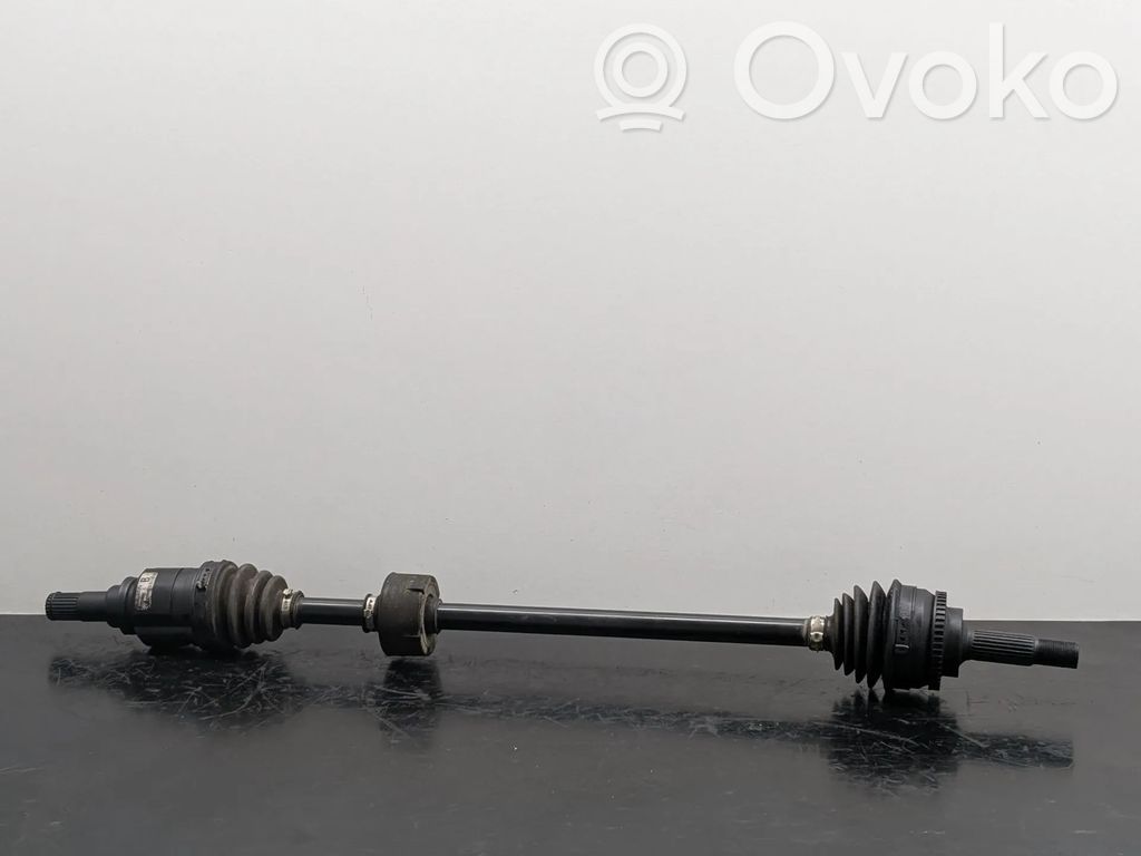 Toyota Yaris Półoś przednia 
