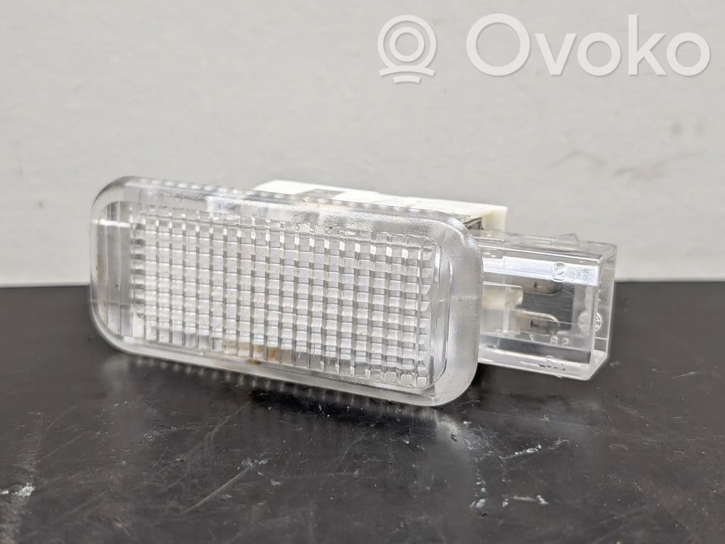 Audi A6 S6 C6 4F Muu sisävalo 