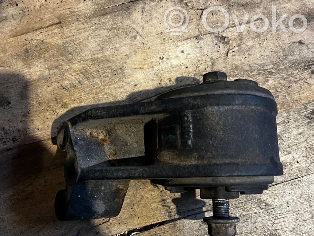 Hyundai Santa Fe Engine mount bracket 