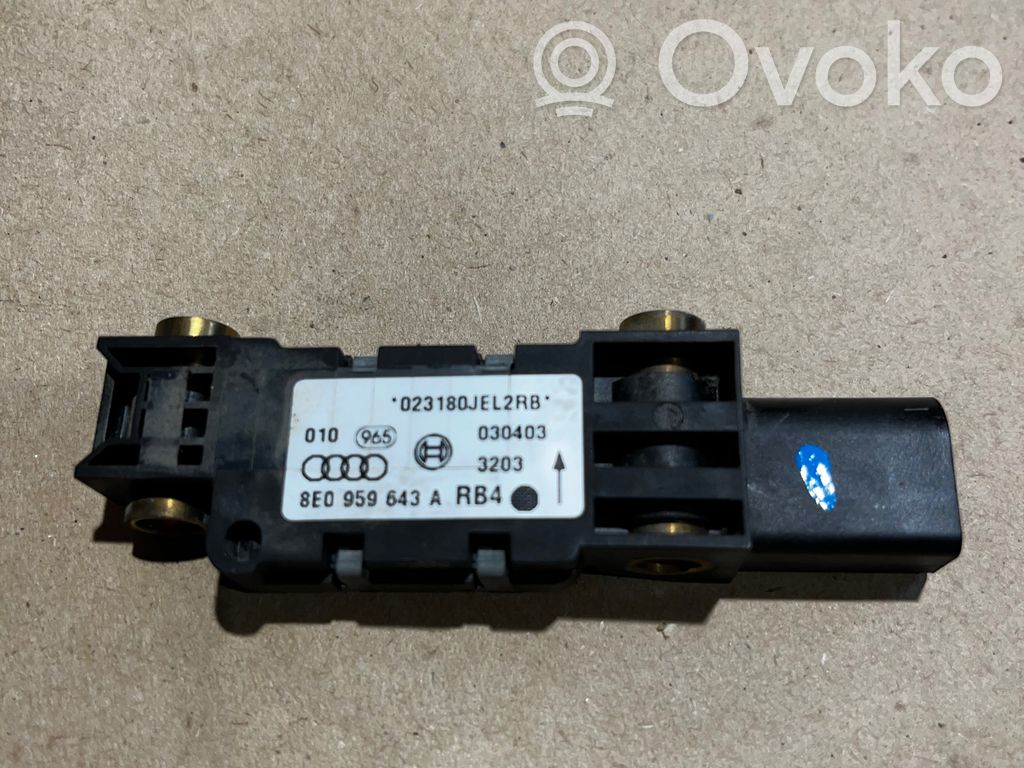 Audi A4 S4 B6 8E 8H Airbag deployment crash/impact sensor 