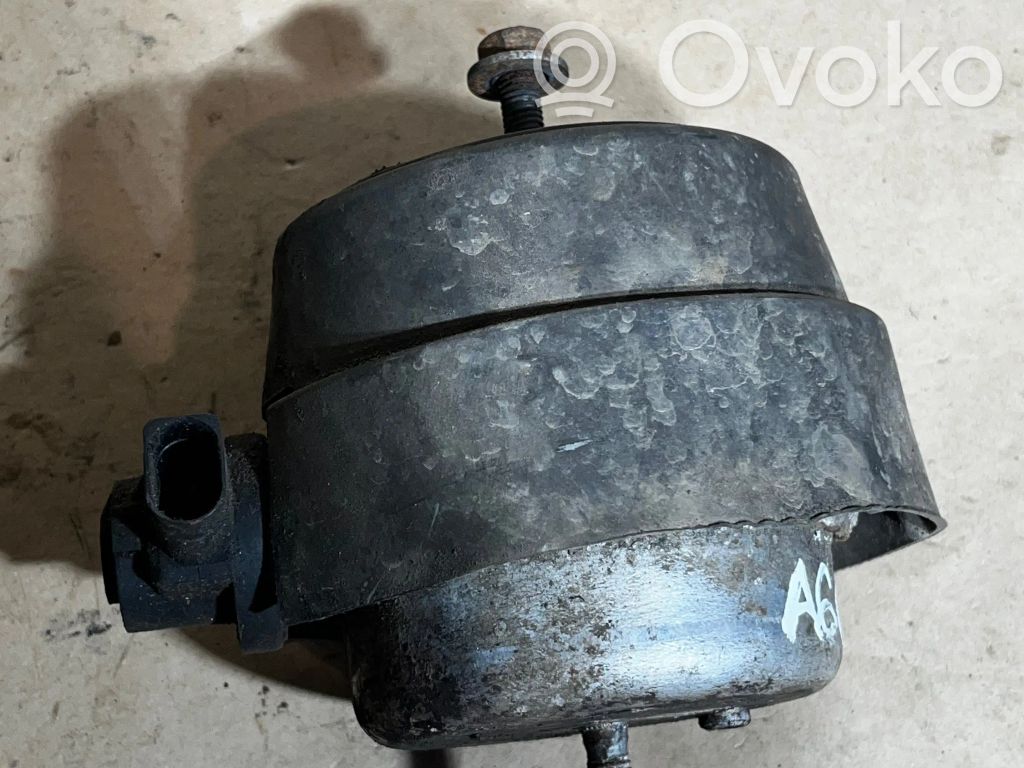 Audi A6 S6 C5 4B Engine mount bracket 