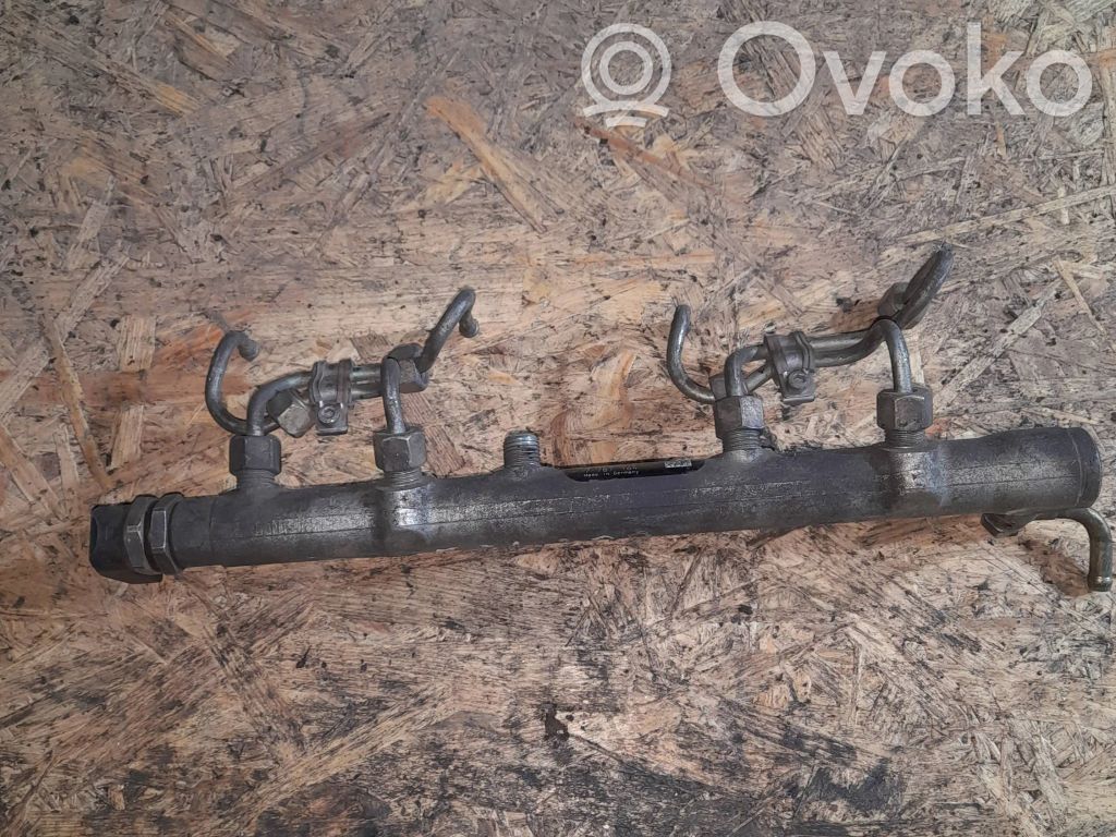 Fuel main line pipe   7787164