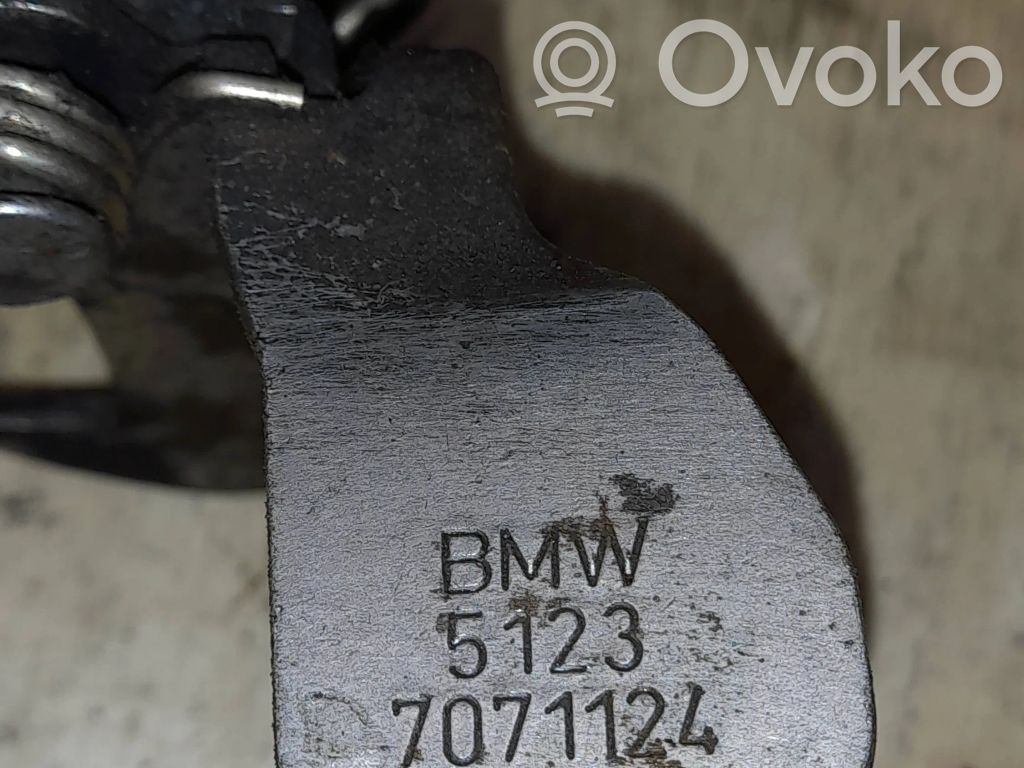 BMW 3 E90 E91 Spyna variklio dangčio 