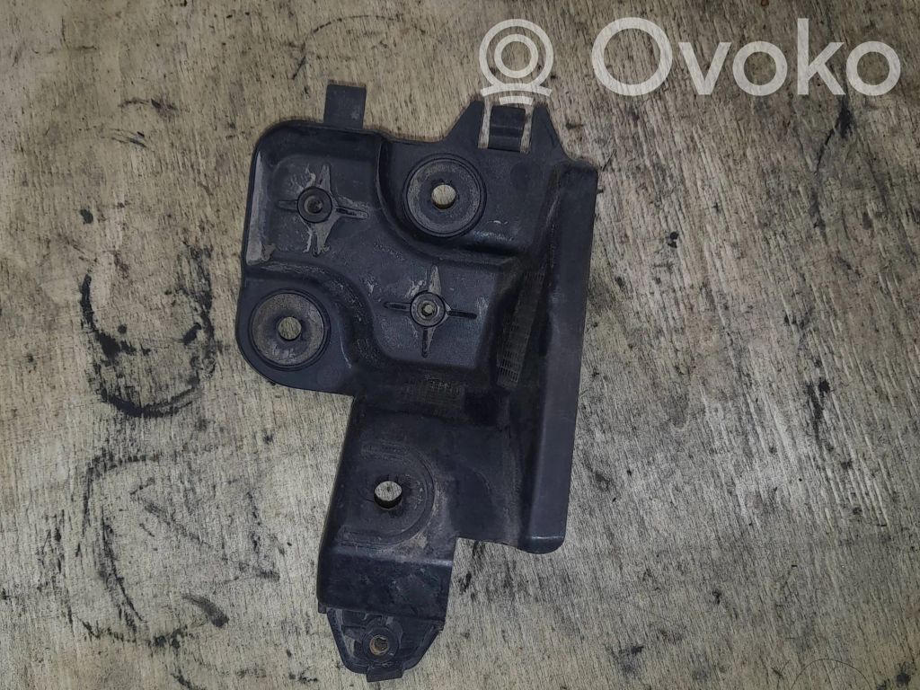 Audi A6 S6 C6 4F Rear bumper mounting bracket 