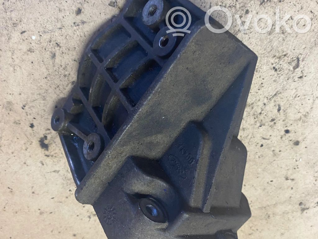Ford Fiesta Power steering pump mounting bracket 
