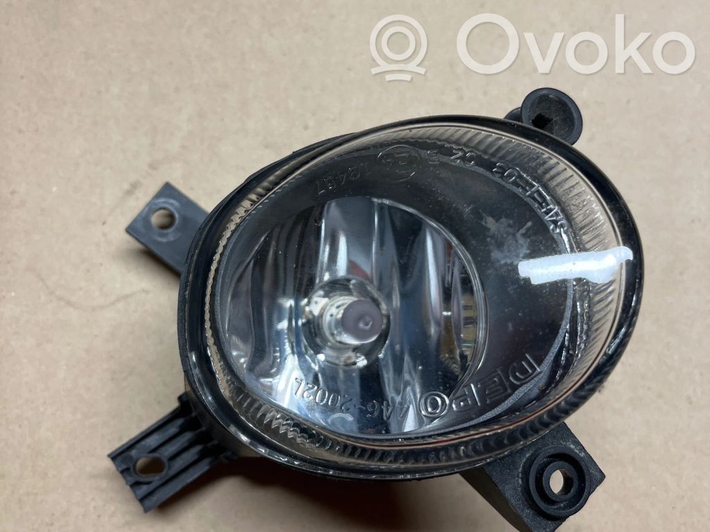 Audi A4 S4 B7 8E 8H Światło przeciwmgłowe przednie 