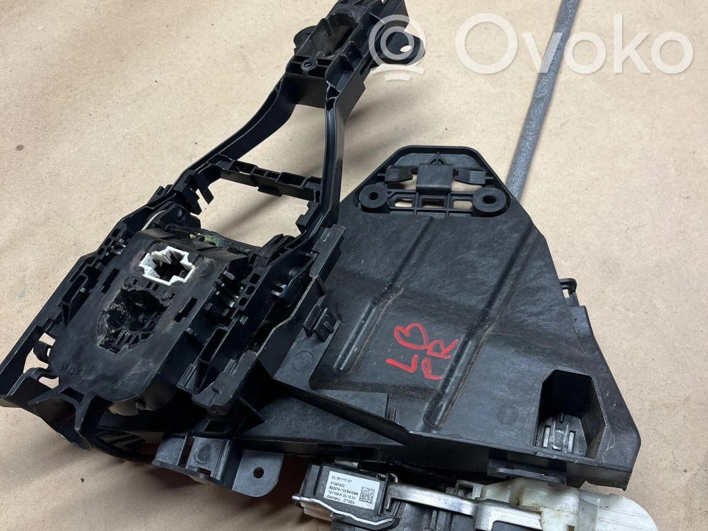 Volvo V40 Front door lock 
