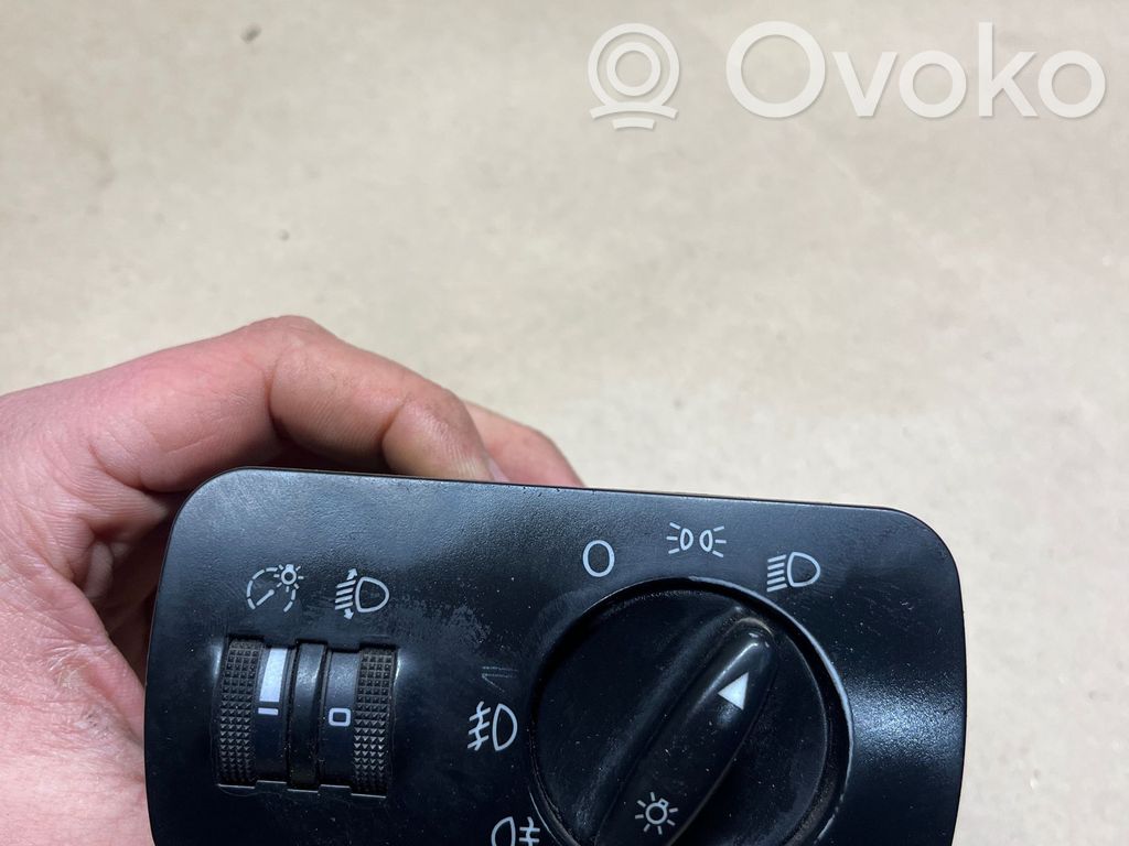 Interruptor de luz   1M0052160B,04052140